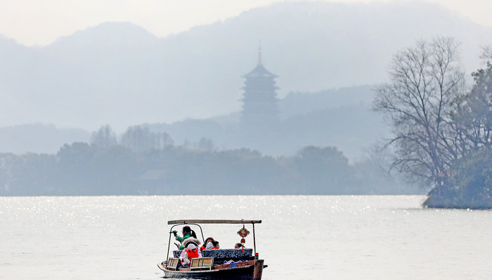 杭州城区面积过去十年翻了近一倍,吃下人口和GDP双份红利