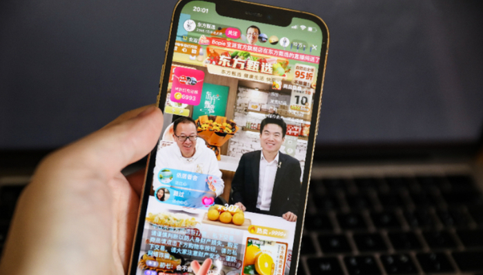 董宇輝,東方甄選,直播帶貨,微博,