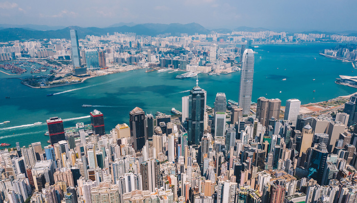香港楼市全面“撤辣”首个周末热度飙升:预约看盘量创11个月新高、内地客咨询量翻倍