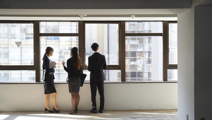 全國人大代表、58同城姚勁波：建議鼓勵房產(chǎn)經(jīng)紀(jì)公平競爭，規(guī)范經(jīng)紀(jì)服務(wù)費定價｜兩會·民企之聲