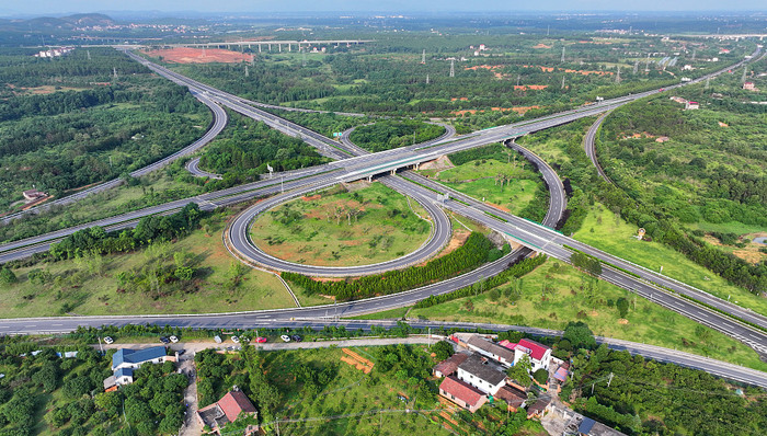 財(cái)經(jīng)速遞,投資,基建