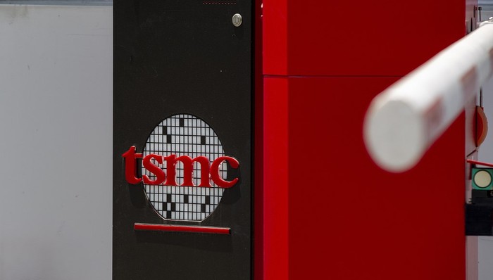 宣布涨价获大客户力挺,台积电市值一度突破1万亿美元