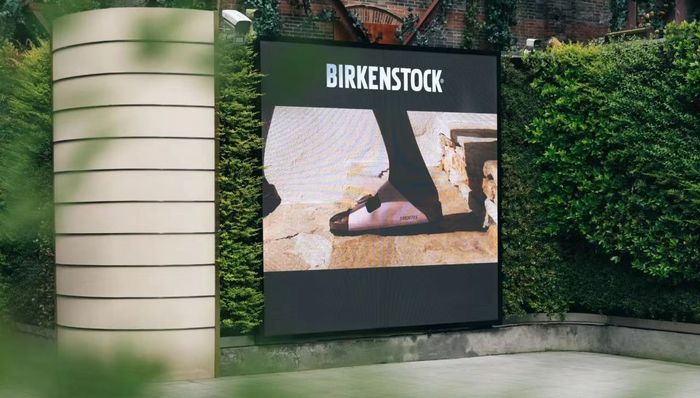 Birkenstock在中国重启扩张,但居然最怕卖出爆款