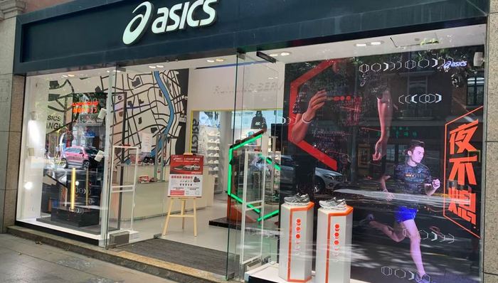 亞瑟士在中國(guó)借復(fù)古風(fēng)出圈