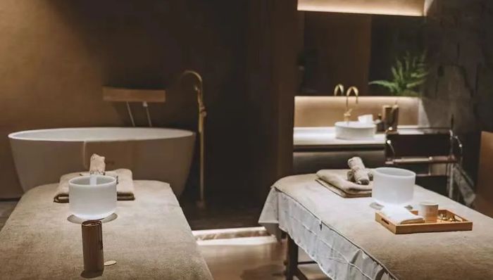 电厂 | 上班“发疯”、下班疗愈,年轻人撑起一门新生意