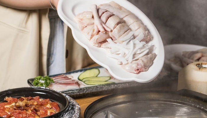 海南文昌雞被臺風吹走，深圳椰子雞火鍋受傷