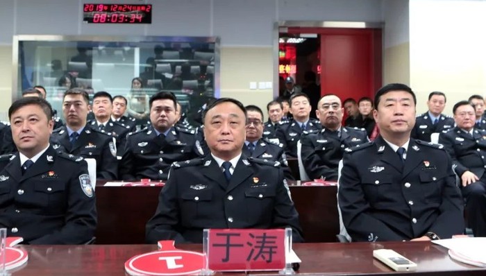 黑龙江涉黑恶集团头目系哈尔滨公安局原副局长,知情人:其妻经营多家酒楼
