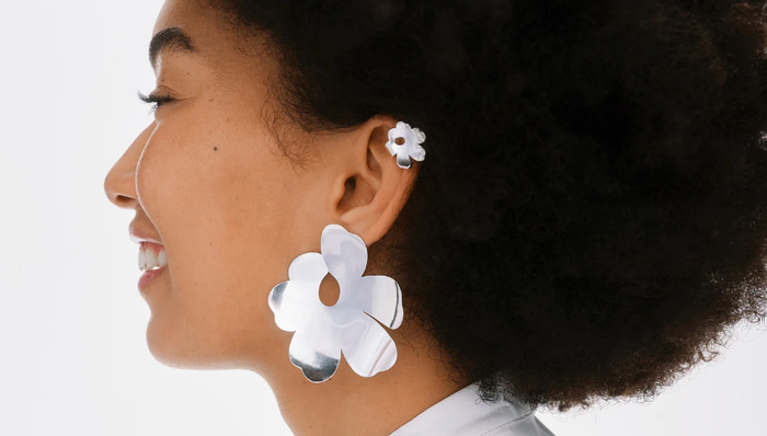 Marimekko經(jīng)典印花60周年聯(lián)名，雅詩蘭黛粉紅絲帶特別包裝｜是日美好事物