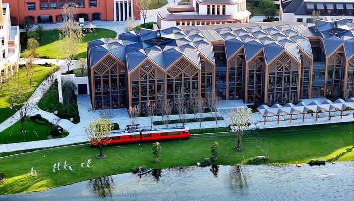 华为入驻青浦带火周边文旅市场,民宿、餐饮被抢订