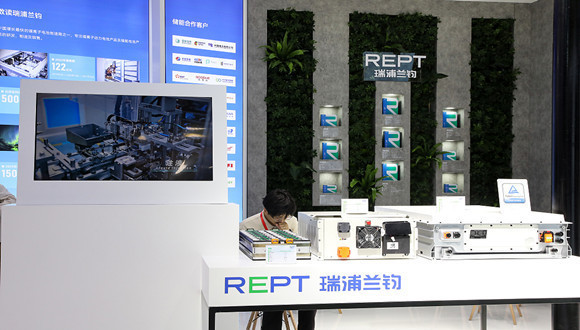 動力電池,海外投資