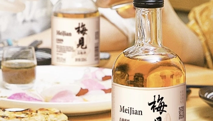 江小白姊妹品牌遭遇營銷挫折，梅見酒歧視性文案惹爭議