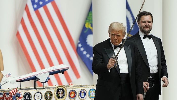 亚当·图兹:美国陷入了新的阶级战争