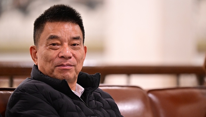 74岁刘永好将退出新希望董事会,公司去年净利润扭亏