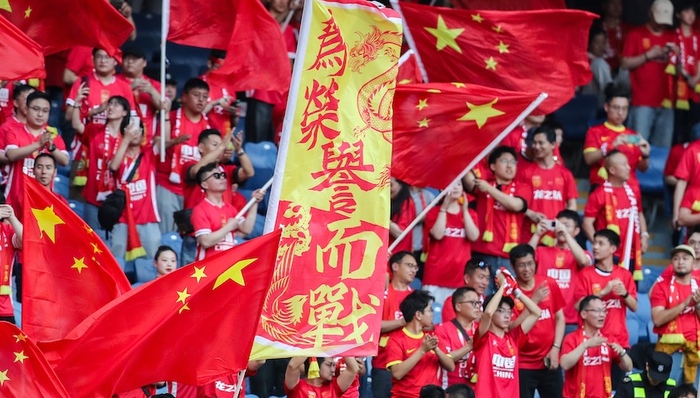 国足0:2不敌澳大利亚,无缘直通北美世界杯