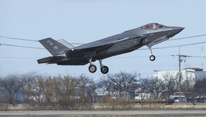 美軍,國防預(yù)算,1萬億