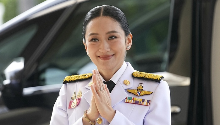 泰國總理,他信,佩通坦,為泰黨,軍方,銀行協(xié)議,關稅