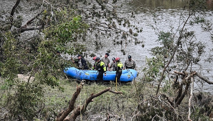 得州,洪水,国家气象局,特朗普,裁员,联邦,夏令营