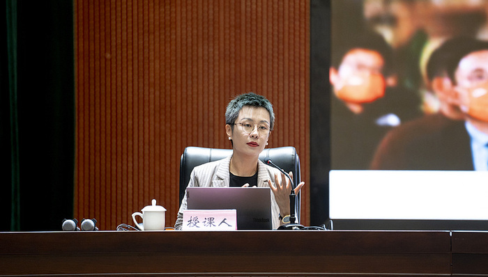 得到App创始人“脱不花”被推选为新希望新独董