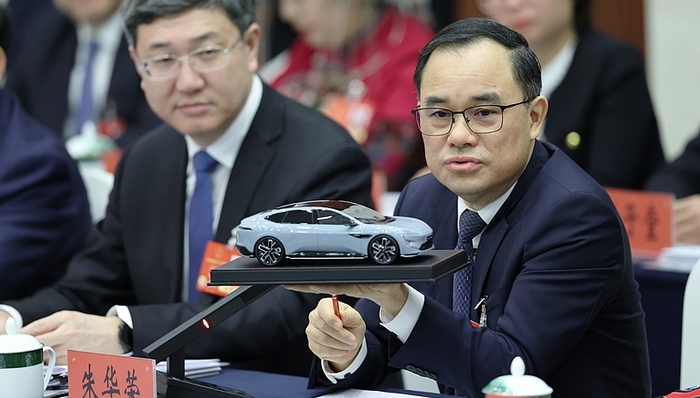 新央企长安汽车集团领导班子公布,朱华荣任党委书记、董事长