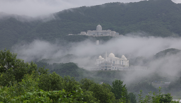 权力游戏,亚洲社会
