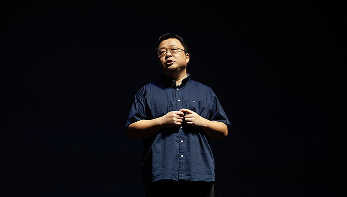 羅永浩再次回應(yīng)債務(wù)問(wèn)題，其作為被執(zhí)行人凍結(jié)股權(quán)總額約為1758萬(wàn)元