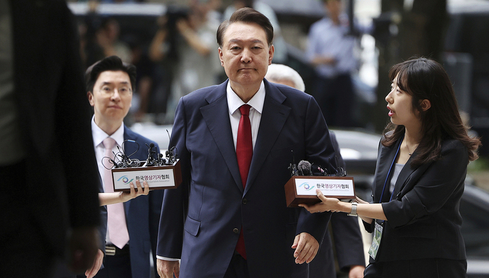 时隔两个多月再次出席庭审,64岁尹锡悦比上次露脸更显苍老