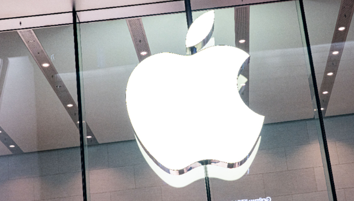 苹果计划推出触控屏版Mac电脑并取消“刘海”设计,售价或更高