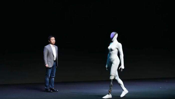 电厂 | 小鹏:一个值得被重估的非典型造梦者