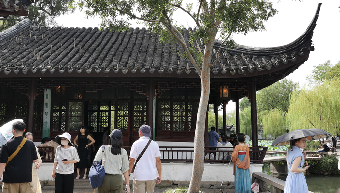 服務(wù)業(yè),