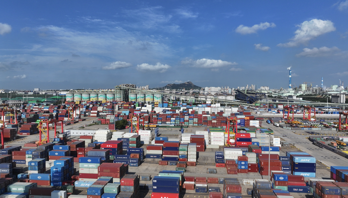 經(jīng)濟(jì)廣角