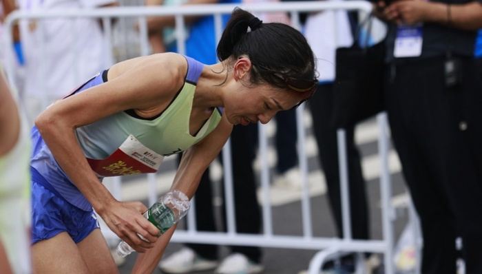 医院通报“最快女护士”张水华被处分:违规兼职取酬、虚假理由调休