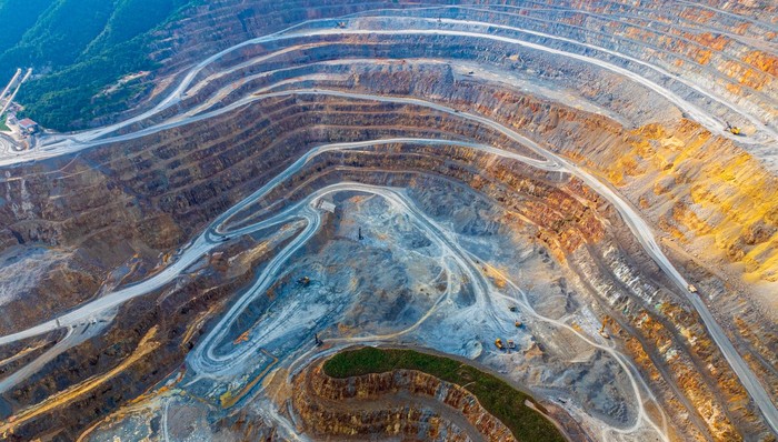 “亞洲鋰都”擬注銷(xiāo)27個(gè)采礦權(quán)，碳酸鋰期貨逼近漲停