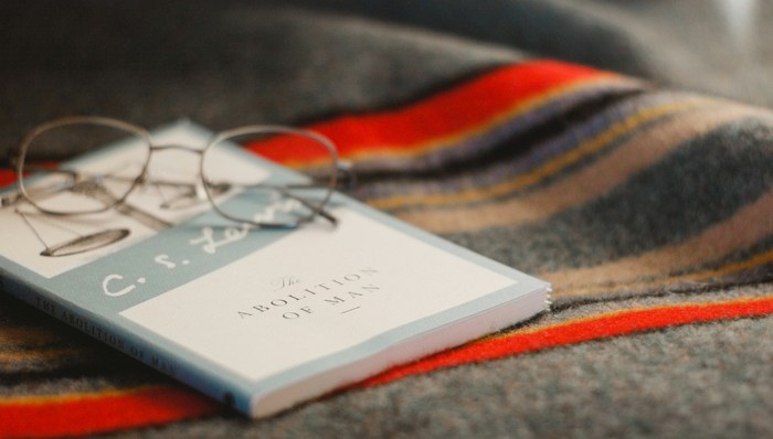 消失的读者,消失的作家|2025文学盘点