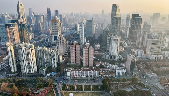 豪宅“滯銷”剛需救場(chǎng)，民營(yíng)房企大華逆勢(shì)豪賭