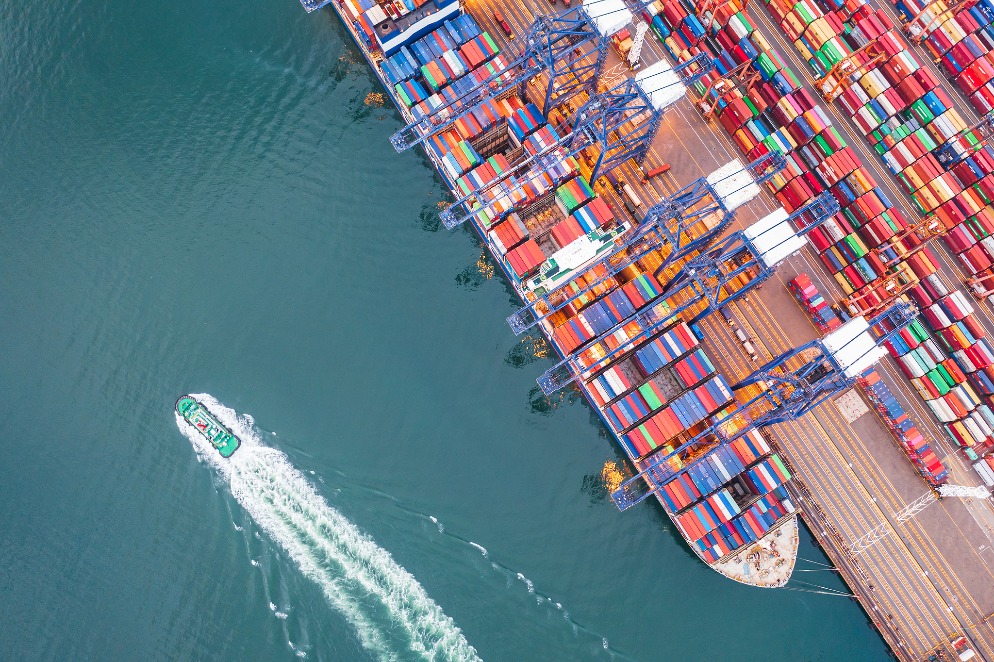 2025年广东外贸突破9万亿，高技术产品增长明显