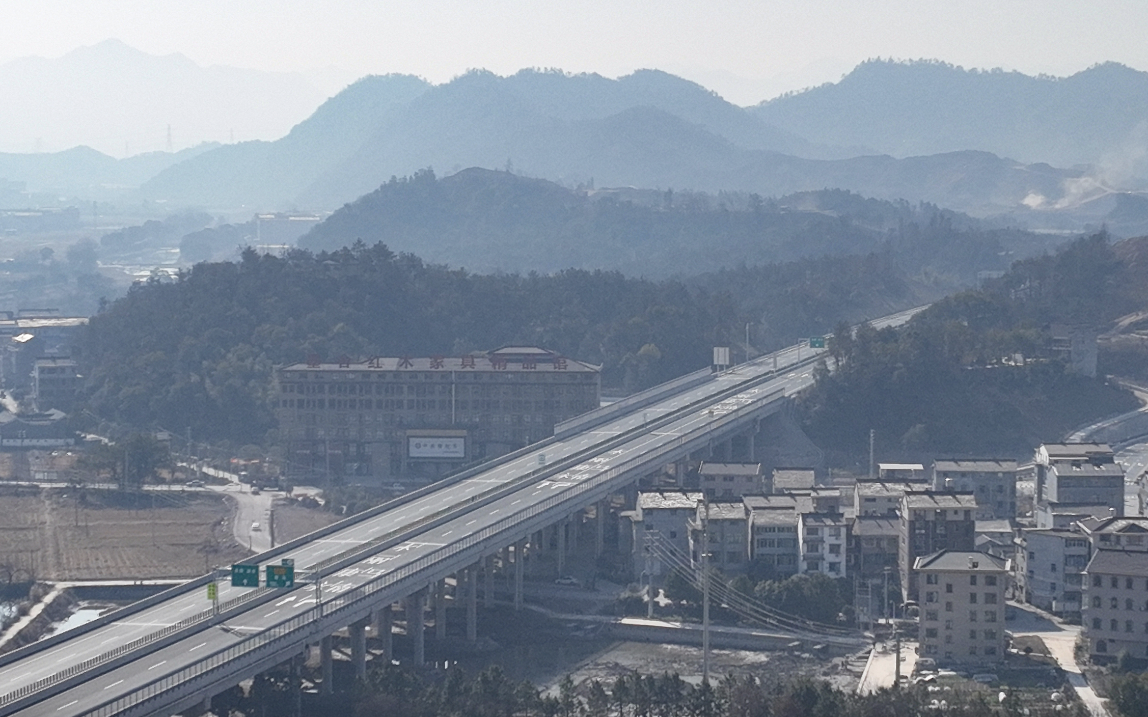 坚决遏制新增隐性债务！地方两会释放地方债严管信号