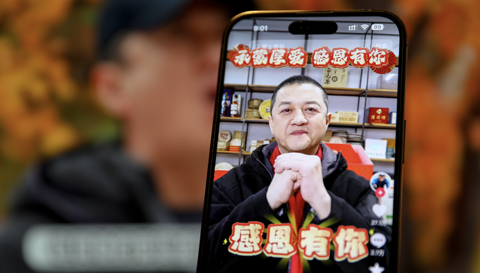 李亞鵬;暫停直播帶貨;嫣然醫(yī)院工作