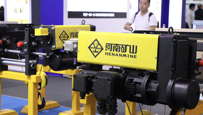 河南矿山;利润2.7亿;1.8亿发年终奖;全网最爱发钱老板发声