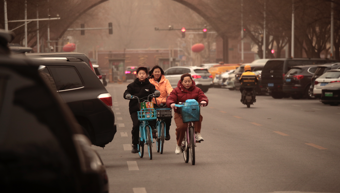 沙尘,沙尘;北方多地;景区闭园;冷空气;沙尘南下