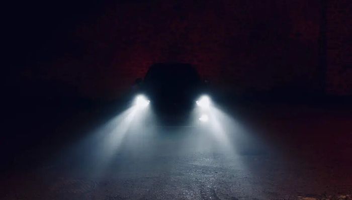 领克一场“关灯”事故后,多个汽车品牌车主开始“车机体检” | 电厂