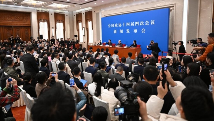 刘结一;中国脱贫攻坚成果;实践检验;历史检验