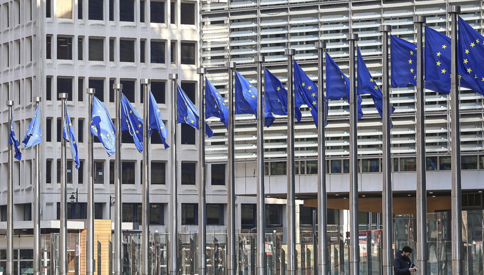 欧盟,美国,欧洲议会;欧美贸易协议;暂停键