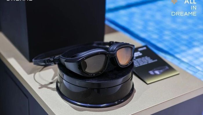 电厂 | 独家对话追觅AI眼镜负责人:一副AR泳镜如何破局百镜大战