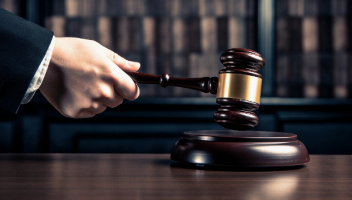 四川省公安厅原厅长;叶寒冰;被公诉;利用职权为亲属谋利