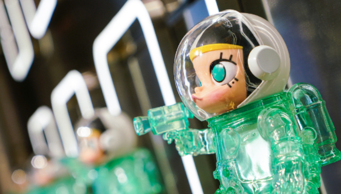 股价,潮玩IP,泡泡玛特,