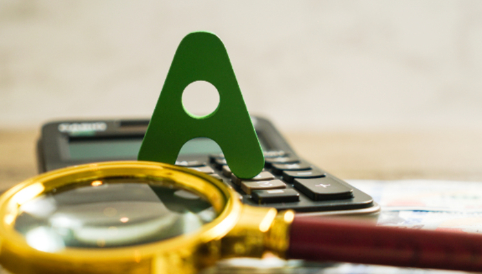 *ST国华;上市35年;提前锁定退市;股票停牌;4月28日