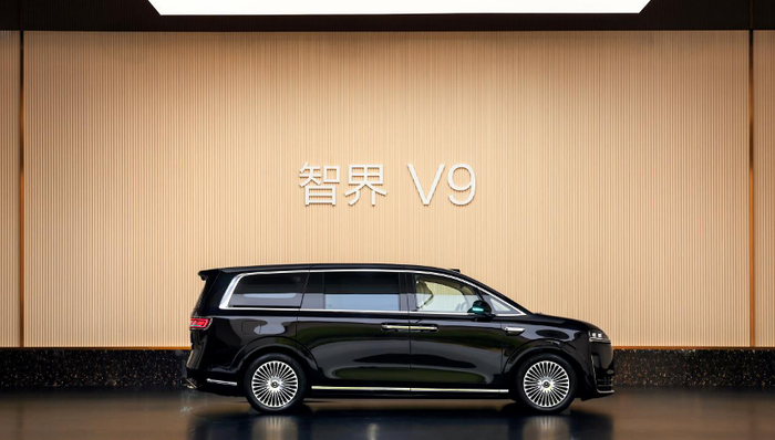 闪电快讯 | 鸿蒙智行首款MPV智界V9以38.98万起售:升级乾崑智驾ADS 5