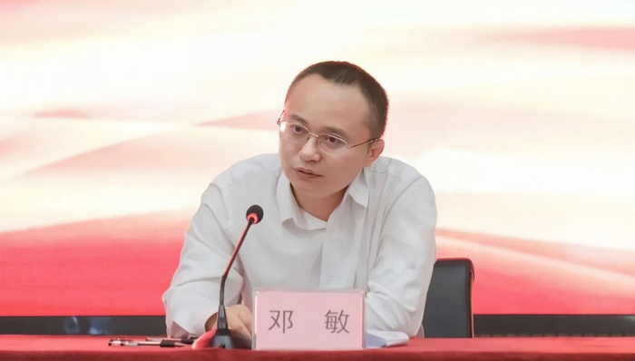 化工老将邓敏;掌舵五粮液
