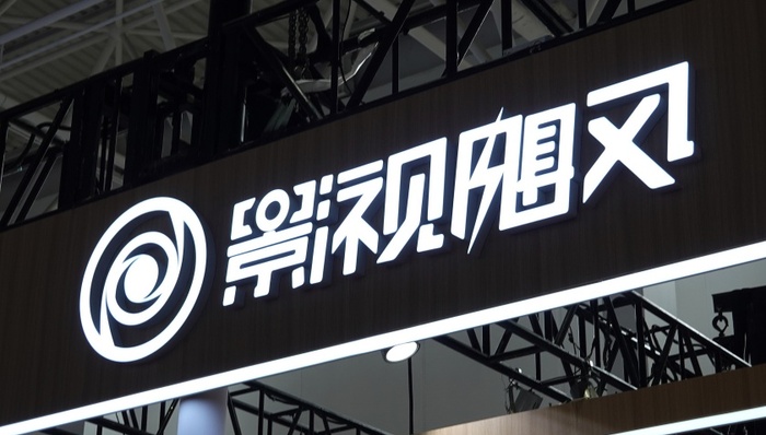 影视飓风;员工陪老板演松弛感;营销号解读;回应