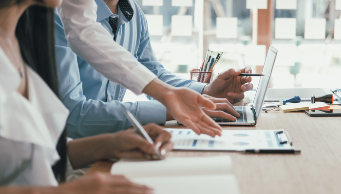 创业板ETF(159915)现下跌1.21%,连续4日实现资金净流入超22亿元